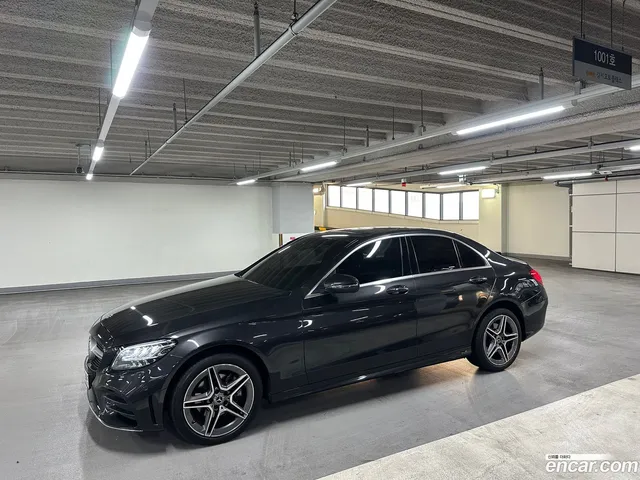 Mercedes-Benz C- W205 C200 AMG Line — миниатюра 1