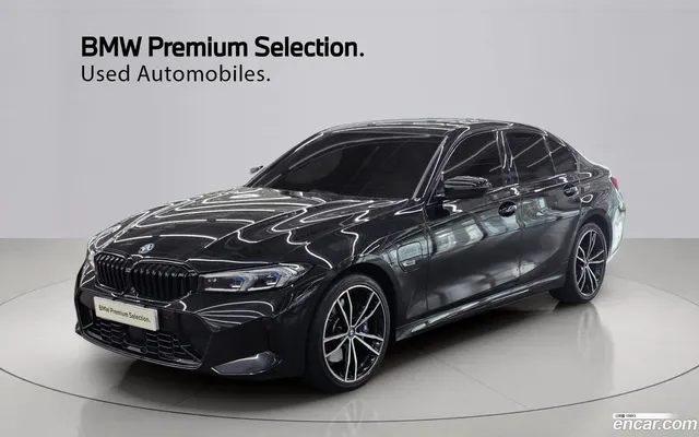 BMW 3 Series (G20) 330e M — миниатюра 1
