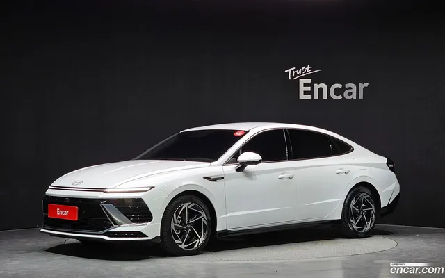 Hyundai (DN8) 1.6 — миниатюра 1