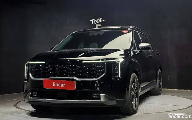 Kia Carnival 7 X Line — миниатюра 1