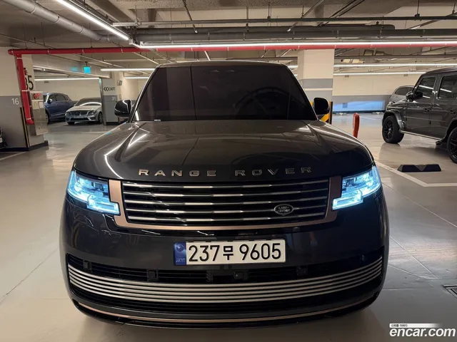 Land Rover Range Rover P530 SV LWB — миниатюра 1