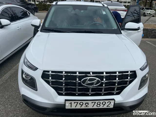 Hyundai Venue 1.6 — миниатюра 1