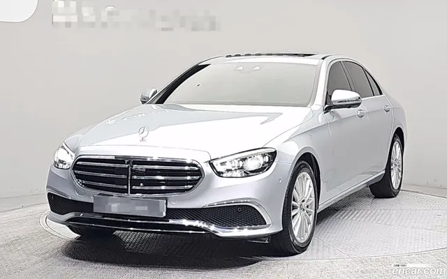 Mercedes-Benz E-Class (W213) E250 — миниатюра 1