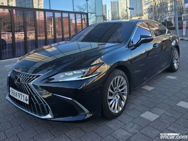 Lexus ES 300h — миниатюра 1