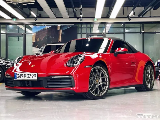 Porsche 911 (992) 4 — миниатюра 1