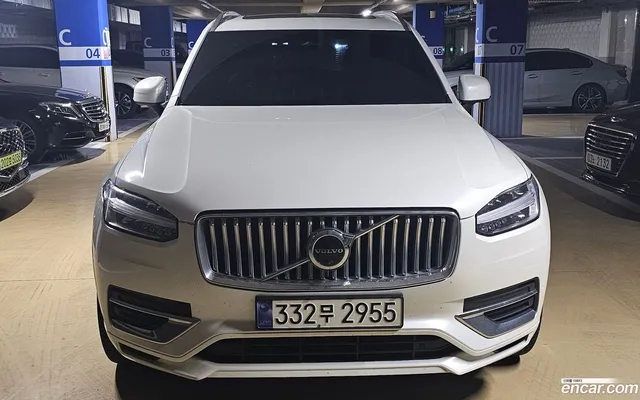 Volvo XC90 T8 — миниатюра 1