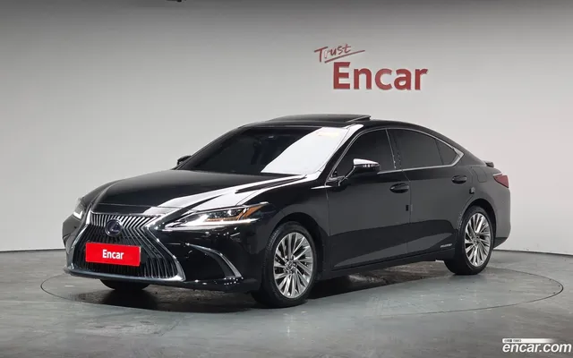 Lexus ES 300h — миниатюра 1