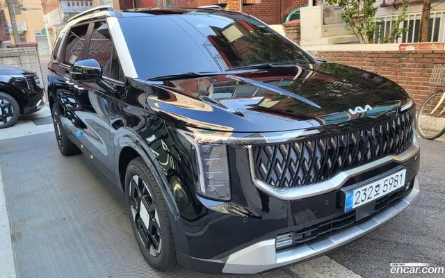 Kia Carnival HEV 9 — миниатюра 1