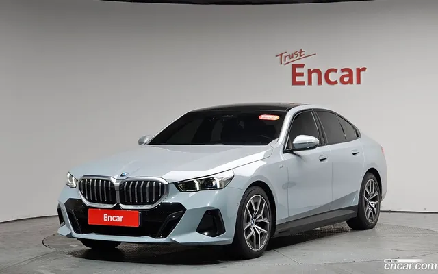 BMW i5 (G60) eDrive 40 M — миниатюра 1