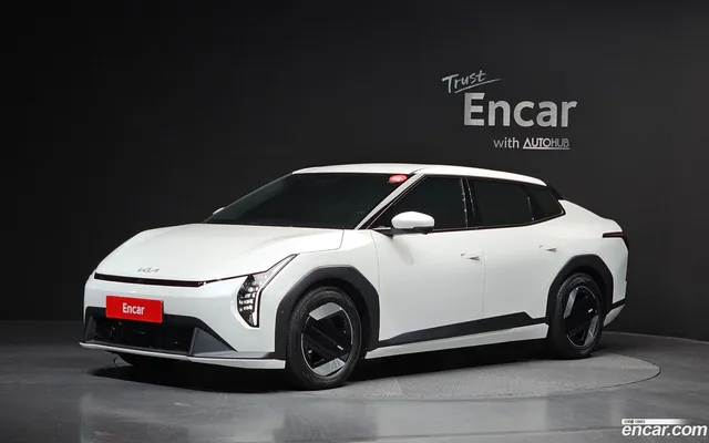 Kia EV4 2WD — миниатюра 1