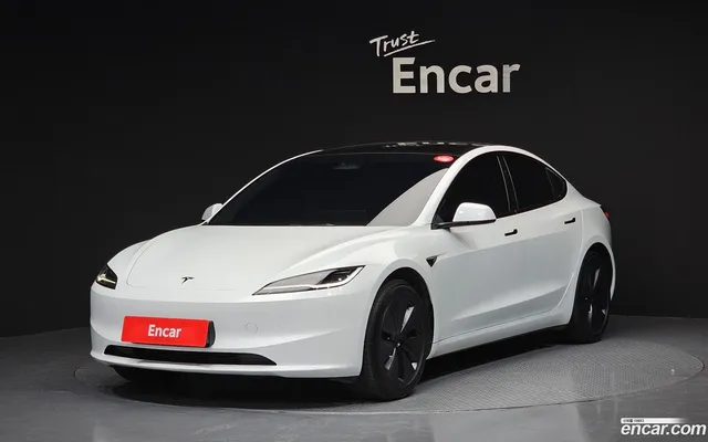 Tesla Model 3 RWD — миниатюра 1