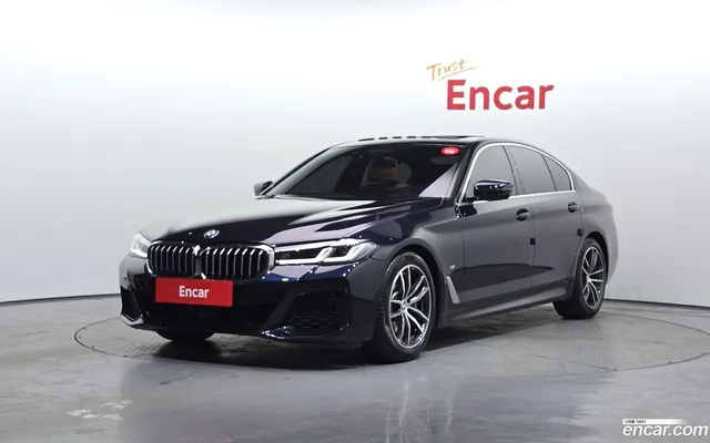 BMW 5 Series (G30) 520i M — миниатюра 1