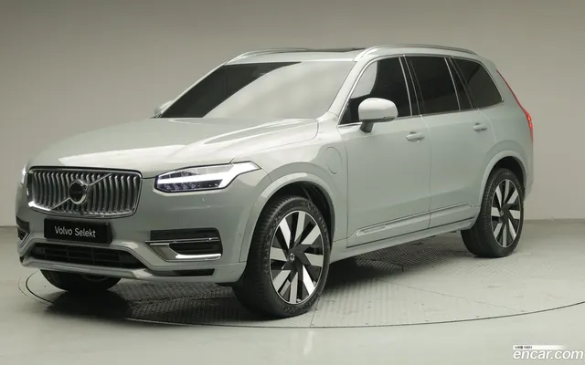 Volvo XC90 T8 — миниатюра 1