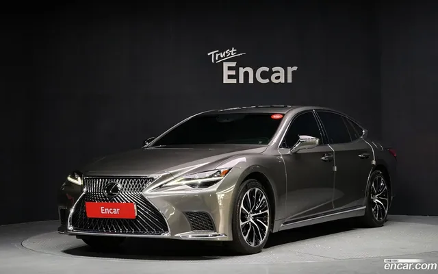 Lexus LS500h 5 3.5 AWD — миниатюра 1