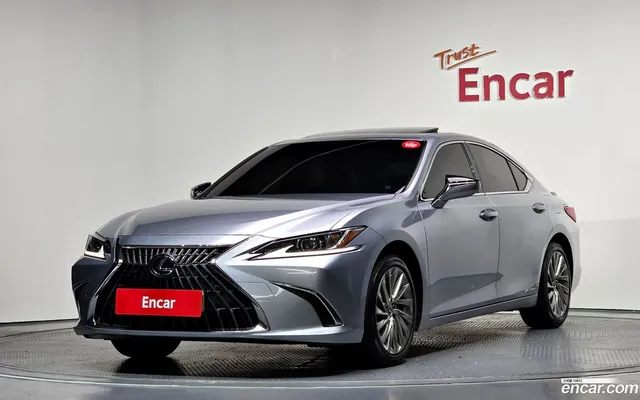 Lexus ES 300h — миниатюра 1