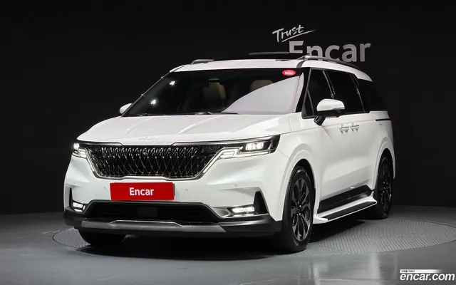 Kia Carnival 7 — миниатюра 1