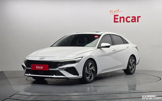 Hyundai Avante CN7 Hybrid — миниатюра 1