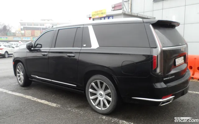 Cadillac 5 6.2 ESV — миниатюра 1