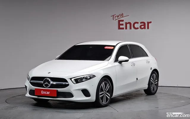 Mercedes-Benz A-Class (W177) A220 — миниатюра 1