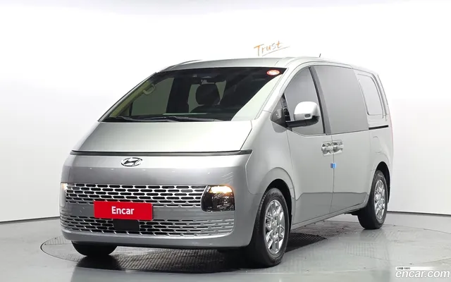 Hyundai Staria L3.5 5 — миниатюра 1