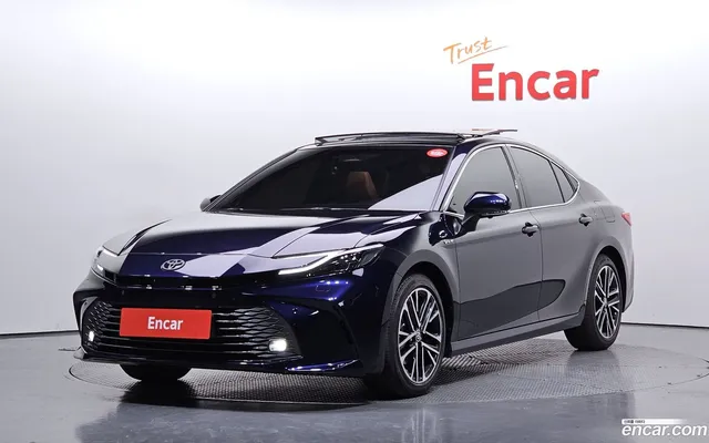 Toyota (XV80) 2.5 XLE — миниатюра 1