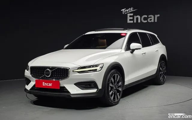 Volvo V60 2 B5 AWD — миниатюра 1