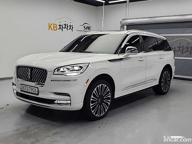 Lincoln Aviator 3.0 AWD — миниатюра 1
