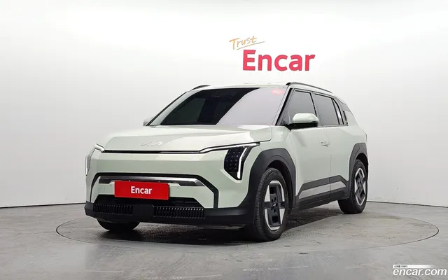 Kia EV3 2WD — миниатюра 1