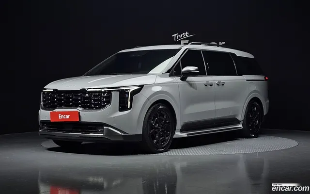 Kia Carnival 9 — миниатюра 1