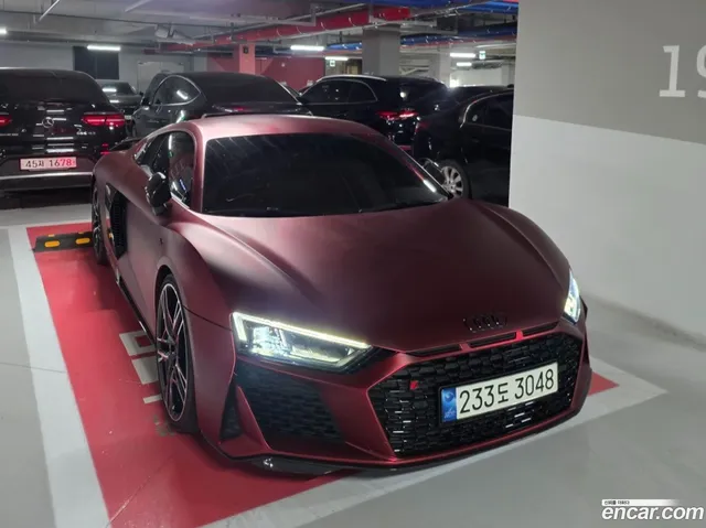 Audi R8 (4S) 5.2 V10 — миниатюра 1
