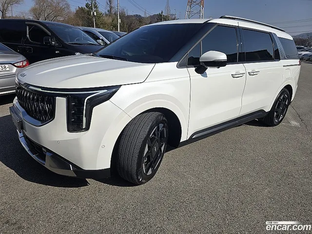Kia Carnival 9 — миниатюра 1