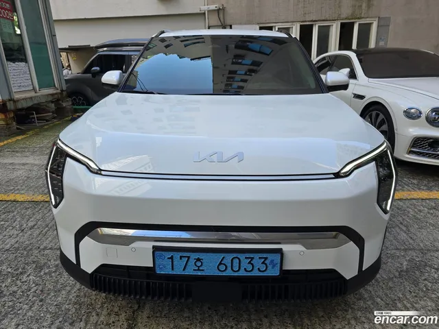 Kia EV3 2WD — миниатюра 1