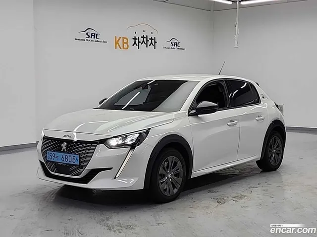 Peugeot e-208 2 — миниатюра 1