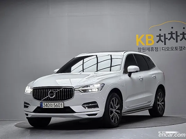 Volvo XC60 T8 — миниатюра 1