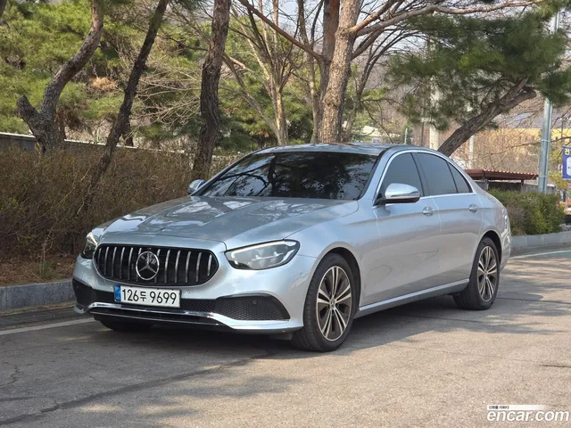Mercedes-Benz E-Class (W213) E250 — миниатюра 1