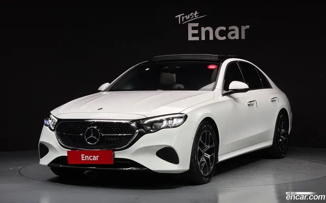 Mercedes-Benz E-Class (W214) E200 — миниатюра 1