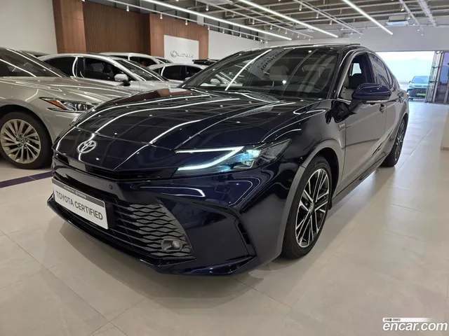 Toyota (XV80) 2.5 XLE — миниатюра 1