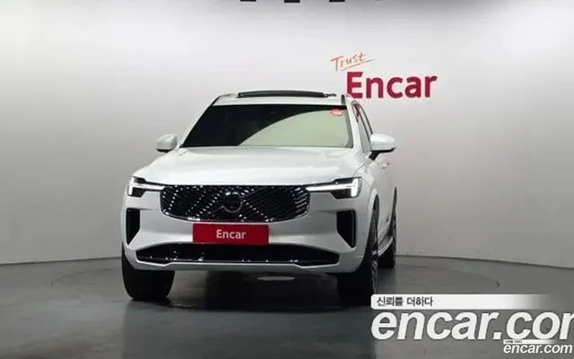 Volvo XC90 B6 — миниатюра 1