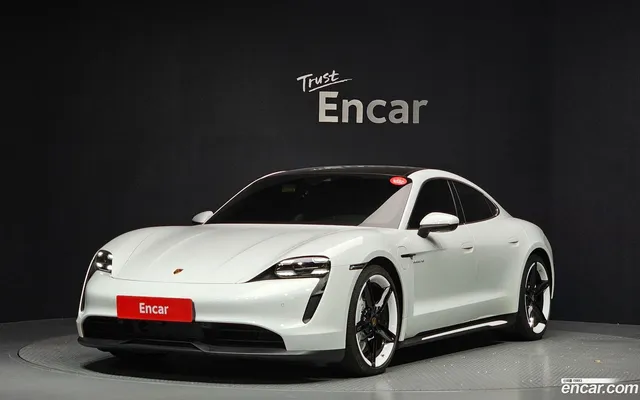 Porsche Taycan — миниатюра 1