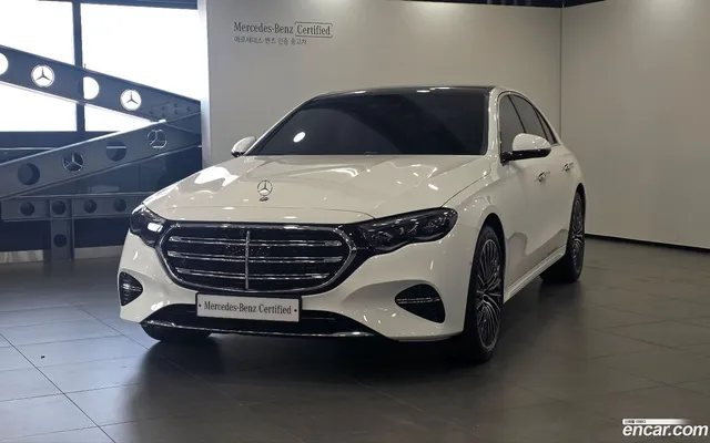Mercedes-Benz E-Class (W214) E450 4MATIC — миниатюра 1