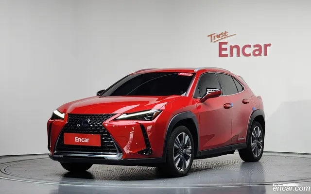 Lexus UX300e 2WD — миниатюра 1