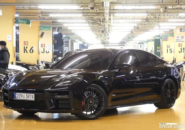 Porsche Panamera (976) 4.0 GTS — миниатюра 1