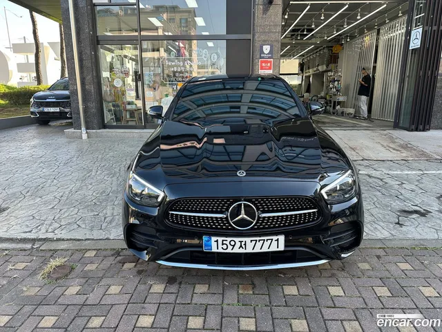Mercedes-Benz E-Class (W213) E250 AMG Line — миниатюра 1