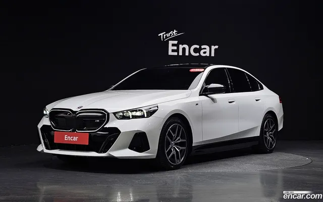 BMW i5 (G60) xDrive 40 M — миниатюра 1