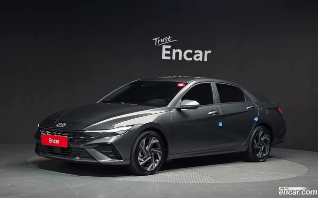 Hyundai Avante CN7 Hybrid — миниатюра 1