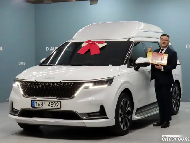 Kia Carnival 7 — миниатюра 1