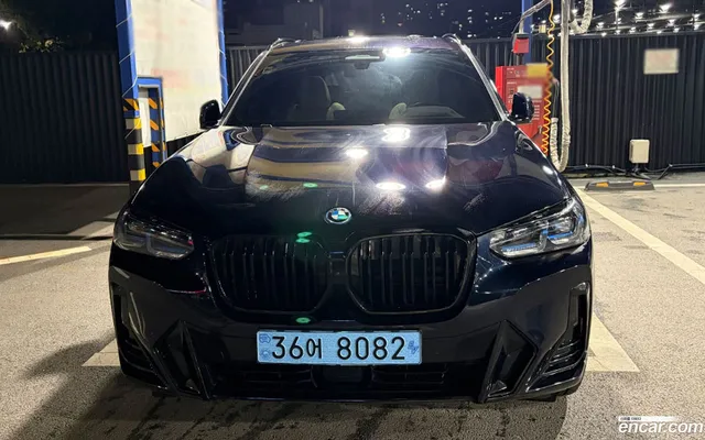 BMW iX3 M — миниатюра 1