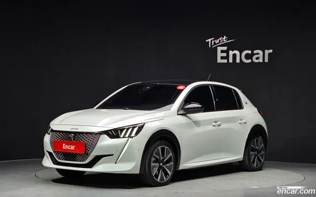 Peugeot e-208 2 GT — миниатюра 1