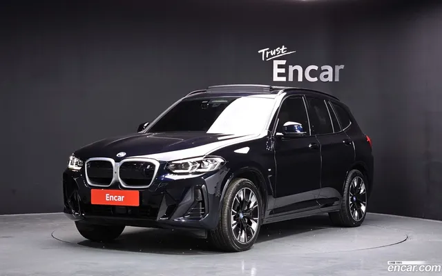 BMW iX3 M — миниатюра 1