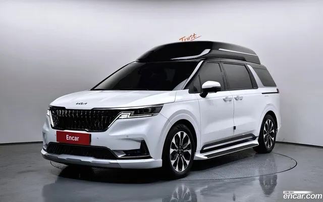 Kia Carnival 9 () — миниатюра 1